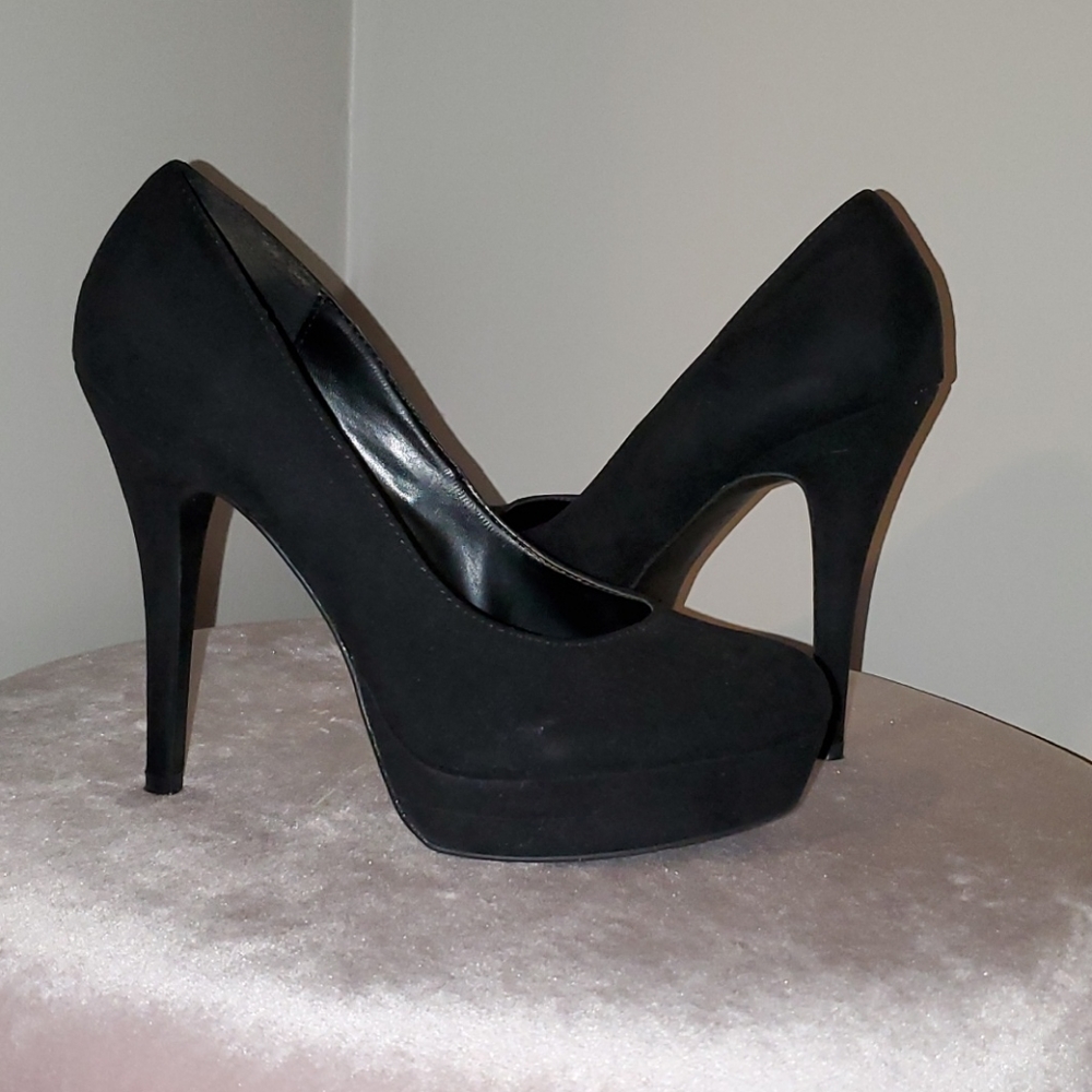 Lauren Conrad Pumps - black